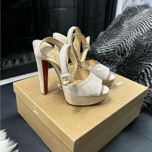 Blush - Picture 4 of 4